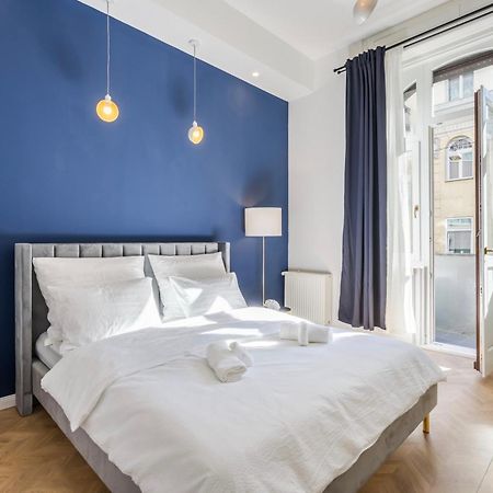 D58 - Grand Boulevard Royal Apartment - Best Location By Bqa بودابست المظهر الخارجي الصورة