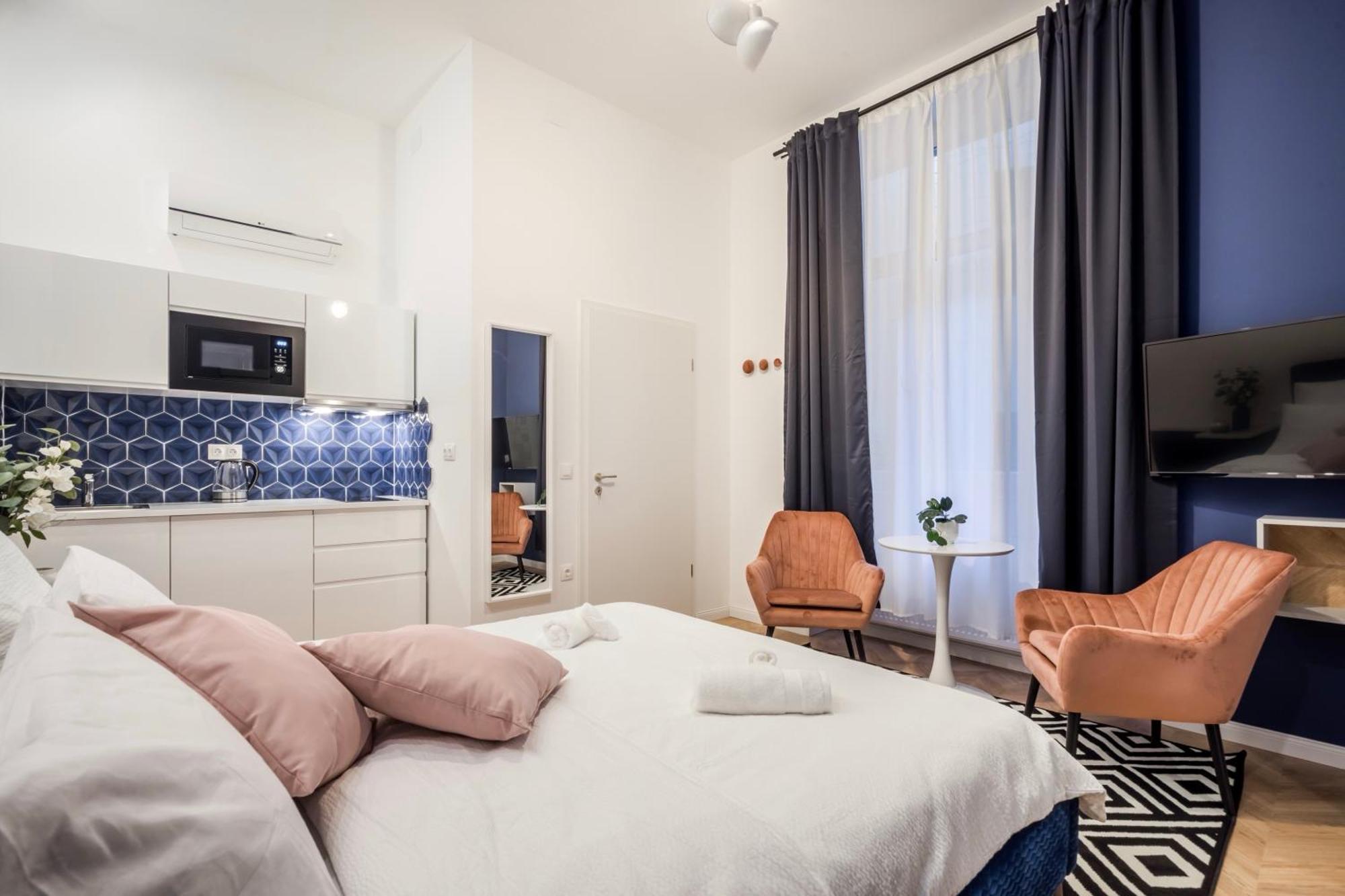 D58 - Grand Boulevard Royal Apartment - Best Location By Bqa بودابست المظهر الخارجي الصورة