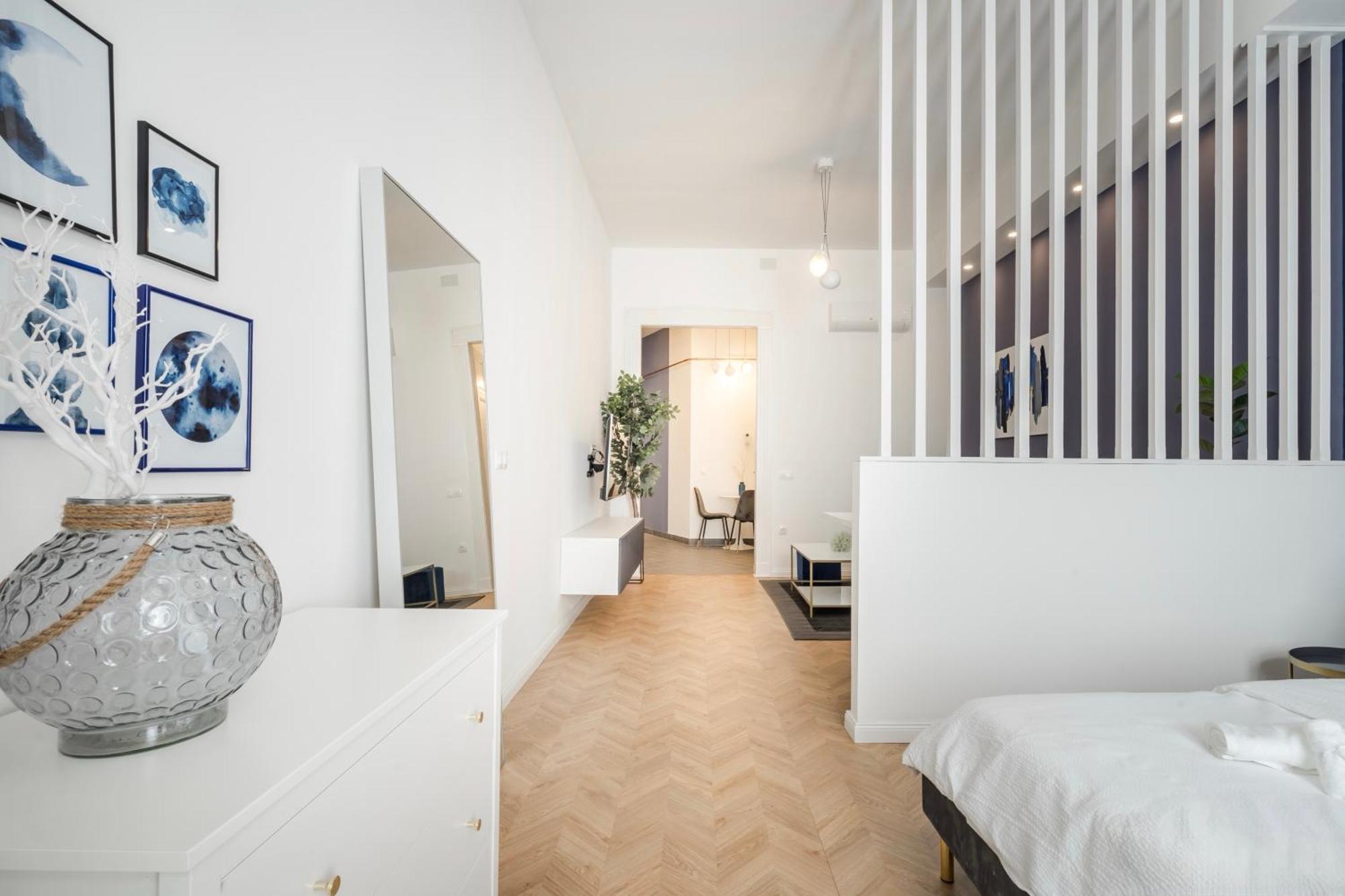 D58 - Grand Boulevard Royal Apartment - Best Location By Bqa بودابست المظهر الخارجي الصورة